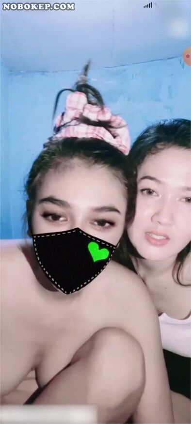 Bokep Indo Duo Lesbi Binal Pamerin Susu Live - Bokep Indo