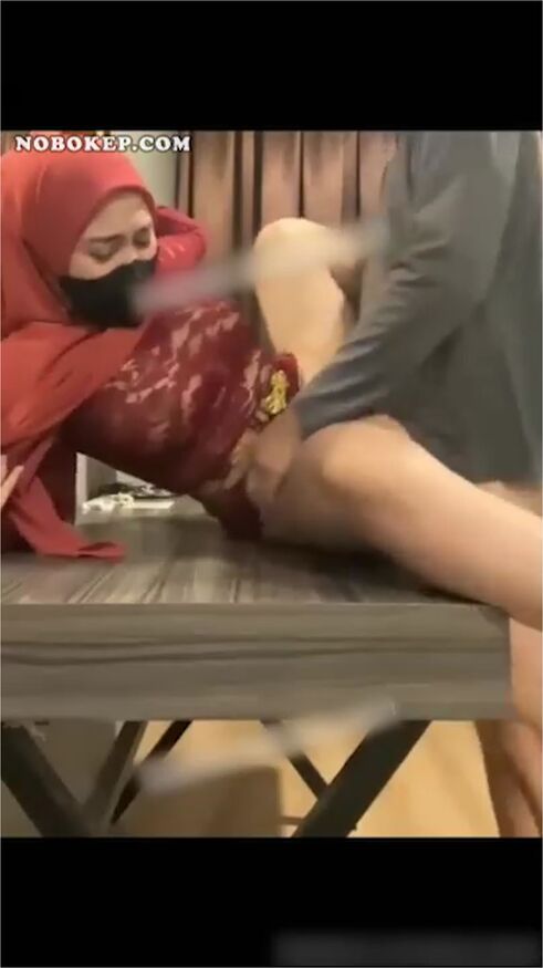 Bokep Indo Tante Jilbab Kebaya Merah Ngewe Viral - Bokepindoh