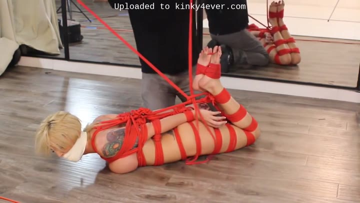Tight Bondage)