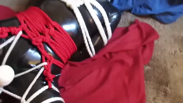 Vibed In Latex Catsuit And Bondage