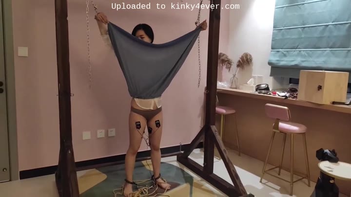 Two Chinese Girl Bondage N Vibrated