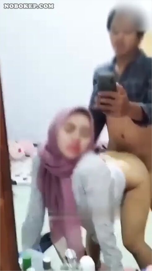 Bokep Indo Pacar Hijab Mendesah Keenakan Dientot Doggy - Bokepindoh18