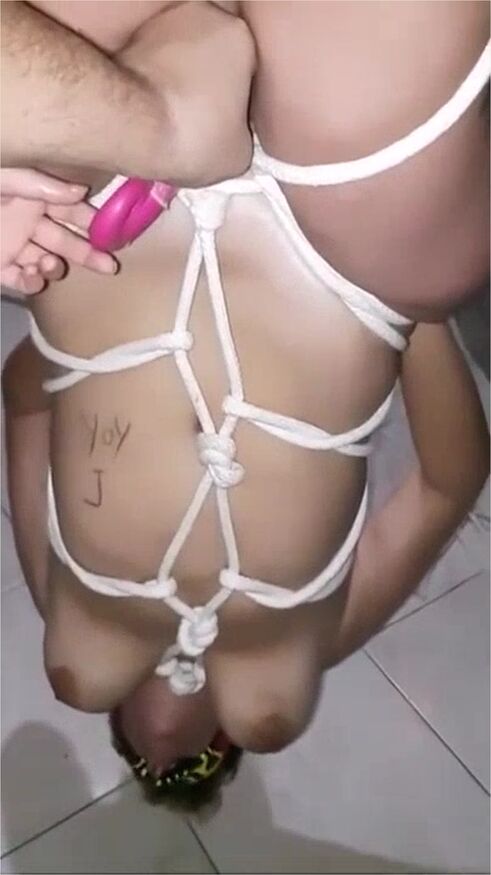 Spank De Ponta Cabeca
