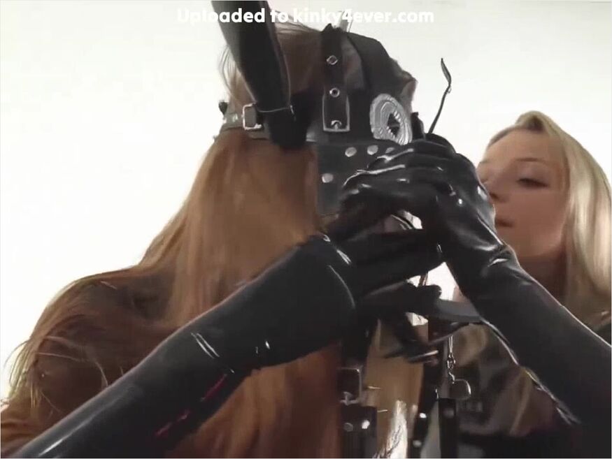 2 German Girls In Latex